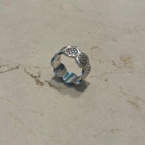 Anna Beck ring size 6